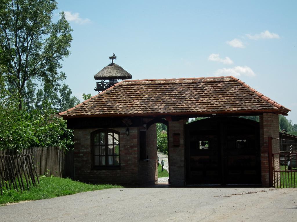Guest House Zasavica Exterior foto